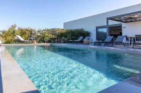 Myrtle Villa by Vintage Travel